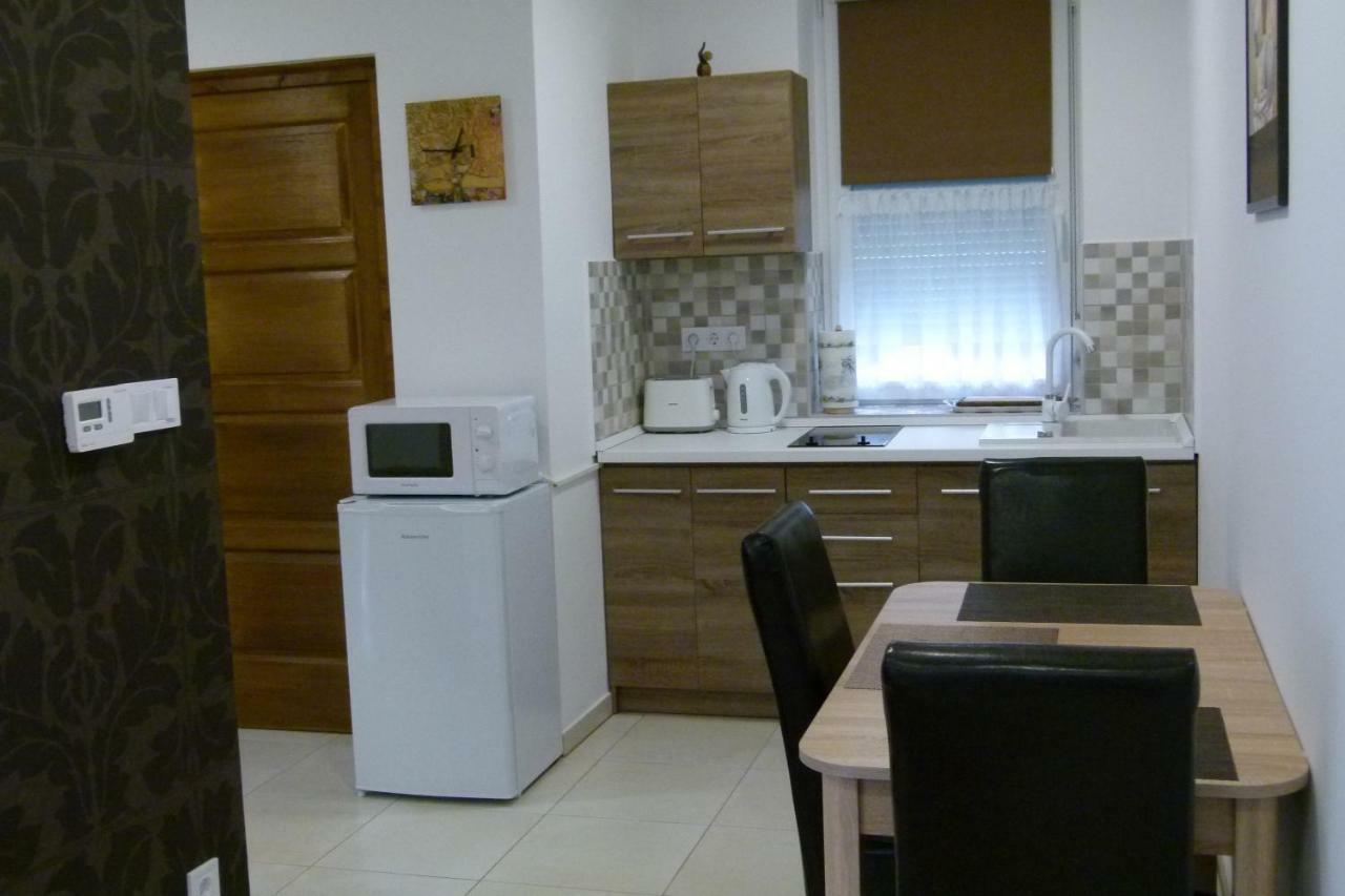 Wolf House Apartman Zalaegerszeg Eksteriør billede